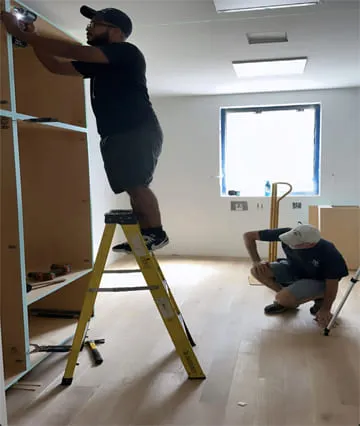 كادر متخصص في تفصيل مطابخ الرياض